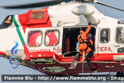 Agusta-Westland AW139
Guardia Costiera
3° Nucleo Aereo Guardia Costiera Pescara
11 - 11
Parole chiave: Agusta-Westland AW139 Valore_Tricolore_2019