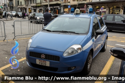 Fiat Grande Punto
Polizia di Stato
Polizia di Frontiera
POLIZIA F8519
Parole chiave: Fiat Grande_Punto POLIZIAF8519