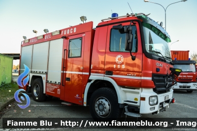 Mercedes-Benz Actros 1832 II serie
Vigili del Fuoco
Comando Provinciale di Bologna
AutoPompaSerbatoio bimodale (strada-rotaia) allestimento Bai
Con nuove marcature ferroviarie
VF 24124
Parole chiave: Mercedes-Benz Actros_1832_IIserie VF24124 Santa_Barbara_2017