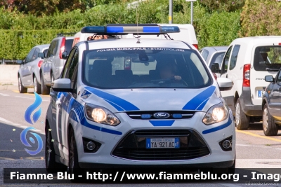 Ford C-Max
Polizia Municipale - Stadtpolizei
Laives - Leifers (BZ)
Allestita Polar Special Car
POLIZIA LOCALE YA 921 AC
Parole chiave: Ford C-Max POLIZIALOCALEYA921AC