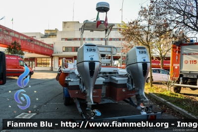 Gommone VF RBS 03
Vigili del Fuoco
Comando Provinciale di Bologna
Nucleo Sommozzatori
VF R 03879
Parole chiave: VFR03879