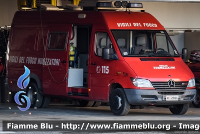 Mercedes-Benz Sprinter II serie
Vigili del Fuoco
Comando Provinciale di Bologna
Ex Ferrara
Nucleo Sommozzatori
VF 21866
Parole chiave: Mercedes-Benz Sprinter_IIserie VF21866 Santa_Barbara_2017