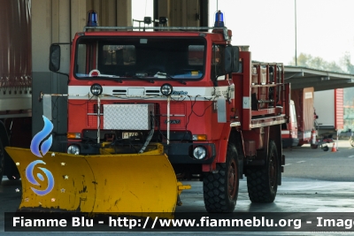 Iveco 80-16
Vigili del Fuoco
Comando Provinciale di Bologna
Mezzo AIB allestitimento Euro DO.CA.MA.IA
VF 14689
Parole chiave: Iveco 80-16 VF14689 Santa_Barbara_2017