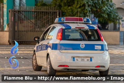 Fiat Grande Punto
Polizia Locale Genova 
Codice Automezzo: A25
Allestimento Ciabilli
POLIZIA LOCALE YA 039 AH
Parole chiave: Fiat Grande_Punto POLIZIALOCALEYA039AH