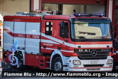 Mercedes-Benz Actros 1841 II serie
Vigili del Fuoco
Comando Provinciale di Bologna
AutoPompaSerbatoio allestimento Bai
VF 23350
Parole chiave: Mercedes-Benz Actros_1841_IIserie VF23350 Santa_Barbara_2017