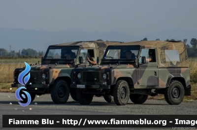 Land-Rover Defender 90
Aeronautica Militare Italiana
46° Brigata Aerea
AM AI 254
AM AI 235
Parole chiave: Land-Rover Defender_90 AMAI254 AMAI235