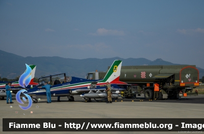 Iveco EuroTech 440E38
Aeronautica Militare Italiana
46° Brigata Aerea
con Cisterna Nuova Ma.Na.Ro.
AM 34503r
Parole chiave: Iveco EuroTech_440E38 AM34503r