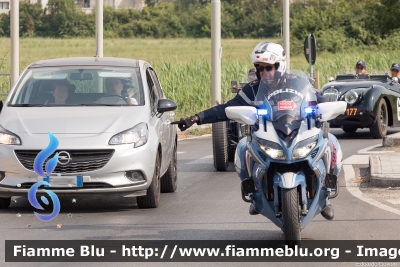 Yamaha FJR 1300 II serie
Polizia di Stato
Polizia Stradale
Allestimento Elevox
In scorta alla Mille Miglia 2022
Parole chiave: Yamaha FJR_1300_IIserie