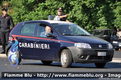 Fiat Punto III serie
Carabinieri
Polizia Militare presso l'Esercito
EI CG 902
Parole chiave: Fiat Punto_IIIserie EICG902 Festa_della_Repubblica_2011