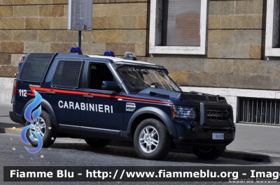 Land Rover Discovery 4
Carabinieri
VIII Battaglione "Lazio"
CC BJ 029
Parole chiave: Land-Rover Discovery_4 CCBJ029 Festa_della_Repubblica_2011