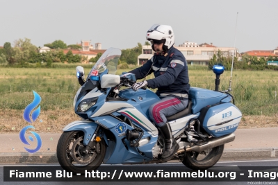 Yamaha FJR 1300 II serie
Polizia di Stato
Polizia Stradale
Allestimento Elevox
In scorta alla Mille Miglia 2022
Parole chiave: Yamaha FJR_1300_IIserie