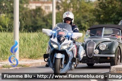 Yamaha FJR 1300 II serie
Polizia di Stato
Polizia Stradale
Allestimento Elevox
In scorta alla Mille Miglia 2022
Parole chiave: Yamaha FJR_1300_IIserie