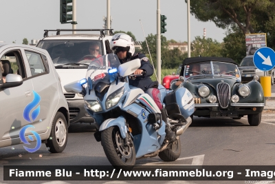 Yamaha FJR 1300 II serie
Polizia di Stato
Polizia Stradale
Allestimento Elevox
In scorta alla Mille Miglia 2022
Parole chiave: Yamaha FJR_1300_IIserie