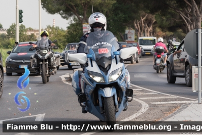 Yamaha FJR 1300 II serie
Polizia di Stato
Polizia Stradale
Allestimento Elevox
In scorta alla Mille Miglia 2022
Parole chiave: Yamaha FJR_1300_IIserie