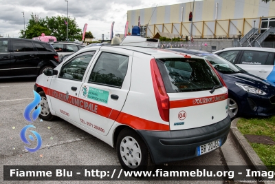 Fiat Punto II serie
Polizia Municipale Fucecchio (FI)
Unione dei Comuni Circondario Empolese Valdelsa
Parole chiave: Fiat Punto_IIserie