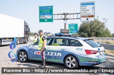 Skoda Superb Wagon III serie restyle
Polizia di Stato
Polizia Autostradale
in servizio sulla rete Autostrade per l'Italia
Allestimento Focaccia
POLIZIA M6060
Parole chiave: Skoda Superb_Wagon_IIIserie_restyle POLIZIAM6060