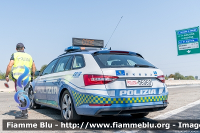 Skoda Superb Wagon III serie restyle
Polizia di Stato
Polizia Autostradale
in servizio sulla rete Autostrade per l'Italia
Allestimento Focaccia
POLIZIA M6060
Parole chiave: Skoda Superb_Wagon_IIIserie_restyle POLIZIAM6060