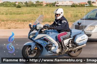 Yamaha FJR 1300 II serie
Polizia di Stato
Polizia Stradale
Allestimento Elevox
In scorta alla Mille Miglia 2022
Parole chiave: Yamaha FJR_1300_IIserie