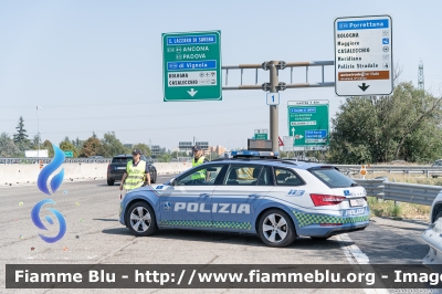 Skoda Superb Wagon III serie restyle
Polizia di Stato
Polizia Autostradale
in servizio sulla rete Autostrade per l'Italia
Allestimento Focaccia
POLIZIA M6060
Parole chiave: Skoda Superb_Wagon_IIIserie_restyle POLIZIAM6060