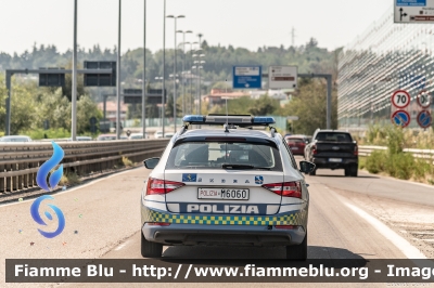 Skoda Superb Wagon III serie restyle
Polizia di Stato
Polizia Autostradale
in servizio sulla rete Autostrade per l'Italia
Allestimento Focaccia
POLIZIA M6060
Parole chiave: Skoda Superb_Wagon_IIIserie_restyle POLIZIAM6060