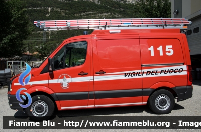 Volkswagen Crafter I serie restyle
Vigili del Fuoco
Unione Distrettuale della Vallagarina
Corpo Volontario di Calliano (TN)
VF 4J0 TN
Parole chiave: Volkswagen Crafter_Iserie_restyle VF4J0TN