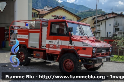 Iveco VM90
Vigili del Fuoco
Unione Distrettuale della Vallagarina
Corpo Volontario di Calliano (TN)
VF D85 TN
Parole chiave: Iveco VM90 VFD85TN