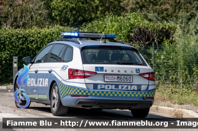 Skoda Superb Wagon III serie restyle
Polizia di Stato
Polizia Autostradale
in servizio sulla rete Autostrade per l'Italia
Allestimento Focaccia
POLIZIA M6060
Parole chiave: Skoda Superb_Wagon_IIIserie_restyle POLIZIAM6060