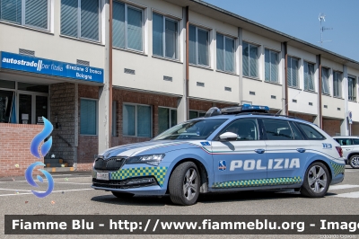 Skoda Superb Wagon III serie restyle
Polizia di Stato
Polizia Autostradale
in servizio sulla rete Autostrade per l'Italia
Allestimento Focaccia
POLIZIA M6060
Parole chiave: Skoda Superb_Wagon_IIIserie_restyle POLIZIAM6060