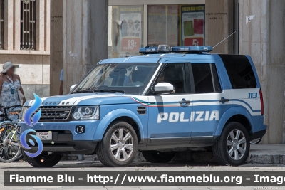 Land-Rover Discovery 4
Polizia di Stato
Reparto Prevenzione Crimine
Allestimento Marazzi
POLIZIA M2645
Parole chiave: Land-Rover Discovery_4 POLIZIAM2645