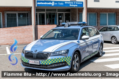 Skoda Superb Wagon III serie restyle
Polizia di Stato
Polizia Autostradale
in servizio sulla rete Autostrade per l'Italia
Allestimento Focaccia
POLIZIA M6060
Parole chiave: Skoda Superb_Wagon_IIIserie_restyle POLIZIAM6060