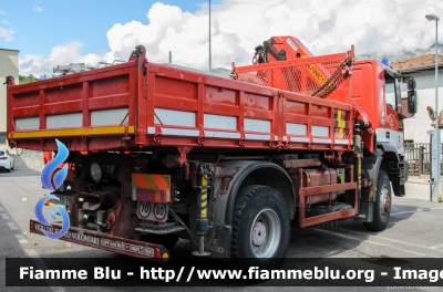 Iveco EuroTrakker 190E34 4x4
Vigili del Fuoco
Unione Distrettuale di Trento
Corpo Volontario di Sopramonte (TN)
VF F55 TN
Parole chiave: Iveco EuroTrakker_190E34_4x4 VFF55TN