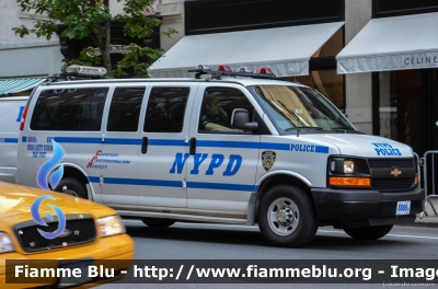 Chevrolet Express
United States of America-Stati Uniti d'America
New York Police Department
School Safety Division
Parole chiave: Chevrolet Express