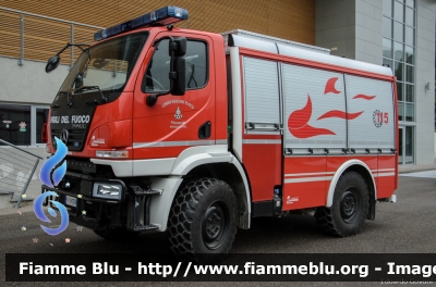 Mercedes-Benz Unimog U20
Vigili del Fuoco
Distretto di Trento
Corpo Volontario di Romagnano (TN)
VF 9H5 TN
Parole chiave: Mercedes-Benz Unimog_U20 VF9H5TN