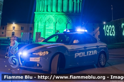 Alfa-Romeo Nuova Giulia
Polizia di Stato
Squadra Volante
Allestimento FCA
POLIZIA M7668
Parole chiave: Alfa-Romeo Nuova_Giulia POLIZIAM7668