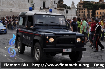 Land Rover Defender 90
Carabinieri
Nucleo Cinofili
CC AJ 257
Parole chiave: Land-Rover Defender_90 CCAJ257 Festa_della_Repubblica_2011