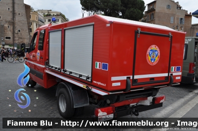 Mercedes-Benz Sprinter 4x4 III serie
Vigili del Fuoco
Comando Provinciale di Roma
Nucleo NBCR
Allestimento Baggio & De Sordi
Esemplare unico
VF 26340
Parole chiave: Mercedes-Benz Sprinter_4X4_IIIserie VF26340 Festa_della_Repubblica_2011