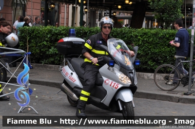 Aprilia Atlantic
Vigili del Fuoco
Comando Provinciale di Roma
(Unità Mobile Videosorveglianza)
 VF A0001
Parole chiave: Aprilia Atlantic VFA0001 Festa_della_Repubblica_2011