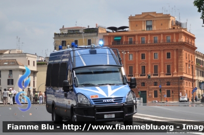 Iveco Daily IV serie
Polizia di Stato
Reparto Mobile
POLIZIA H1589
Parole chiave: Iveco Daily_IVserie POLIZIAH1589 Festa_della_Repubblica_2011