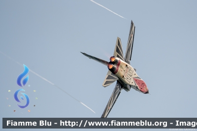 Panavia Tornado IDS
Aeronautica Militare Italiana
Reparto Sperimentale Volo
311° Gruppo Volo
Special Color 60° Anniversario RSV
CSX 7041
RS-01

European Air Show Jesolo 2017
Parole chiave: Panavia Tornado_IDS Jesolo_EAS-2017