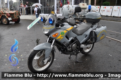 Aprilia Pegaso 650 II serie
Guardia di Finanza
GdiF 11664
Parole chiave: Aprilia Pegaso_650_IIserie GdiF11664 Festa_della_Repubblica_2011