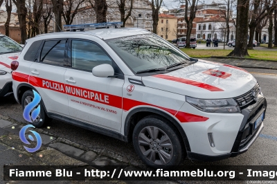 Suzuki Vitara IV serie III restyling
Polizia Municipale Montopoli Val d'Arno (PI)
Unione di Comuni Valdarno Inferiore
Codice Automezzo: 3
Allestimento: Ciabilli
POLIZIA LOCALE YA 666 AR
Parole chiave: Suzuki Vitar_ IVserie_IIIrestyling POLIZIALOCALEYA666AR