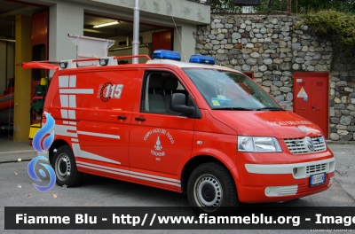 Volkswagen Transporter T5
Vigili del Fuoco
Unione Distrettuale di Fondo
Corpo Volontario di Revò (TN)
VF 5H8 TN
Parole chiave: Volkswagen Transporter_T5 VF5H8TN