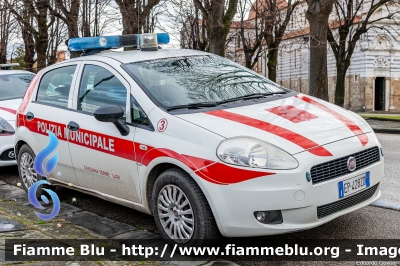 Fiat Grande Punto
Polizia Municipale Unione Valdera
Comune di Casciana Terme Lari (PI)
Allestita Ciabilli
Parole chiave: Fiat Grande_Punto