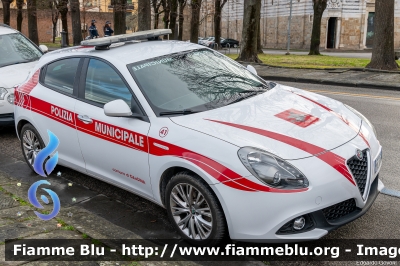 Alfa-Romeo Nuova Giulietta Restyle
Polizia Municipale Cascina (PI)
Codice Automezzo: 41
POLIZIA LOCALE YA 171 AP
Parole chiave: Alfa-Romeo Nuova_Giulietta_Restyle POLIZIALOCALEYA171AP