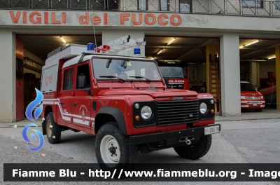 Land-Rover Defender 130
Vigili del Fuoco
Unione Distrettuale di Fondo
Corpo Volontario di Revò (TN)
Allestimento  Kofler Fahrzeugbau
VF G93 TN
Parole chiave: Land-Rover Defender_130 VFG93TN