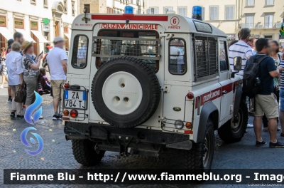 Land-Rover Defender 90
Polizia Municipale Firenze
Parole chiave: Land-Rover Defender_90