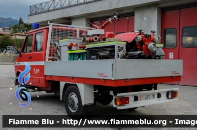 Iveco Daily 4X4 I serie
Vigili del Fuoco
Unione Distrettuale di Fondo
Corpo Volontario di Revò (TN)
Allestimento  Kofler Fahrzeugbau
VF A90 TN
Parole chiave: Iveco Daily_4X4_Iserie VFA90TN