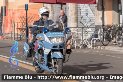 Bmw R850RT II serie
Polizia di Stato
Polizia Stradale
Parole chiave: Bmw R850RT_IIserie