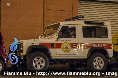 Land Rover Defender 90
Corpo Nazionale del Soccorso Alpino e Speleologico
XXXI Delegazione Levante Ligure
Stazione di La Spezia
Parole chiave: Land-Rover Defender_90