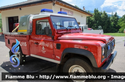 Land-Rover Defender 110
Vigili del Fuoco
Unione Distrettuale di Fondo
Corpo Volontario di Ruffrè Mendola (TN)
VF 0D4 TN
Parole chiave: Land-Rover Defender_110 VF0D4TN